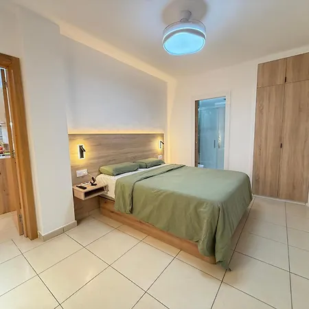 De Lujo En Abrigos Apartament *