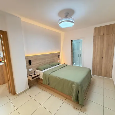 De Lujo En Abrigos Apartament *